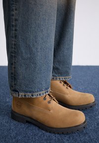 Botines con cordones - medium beige