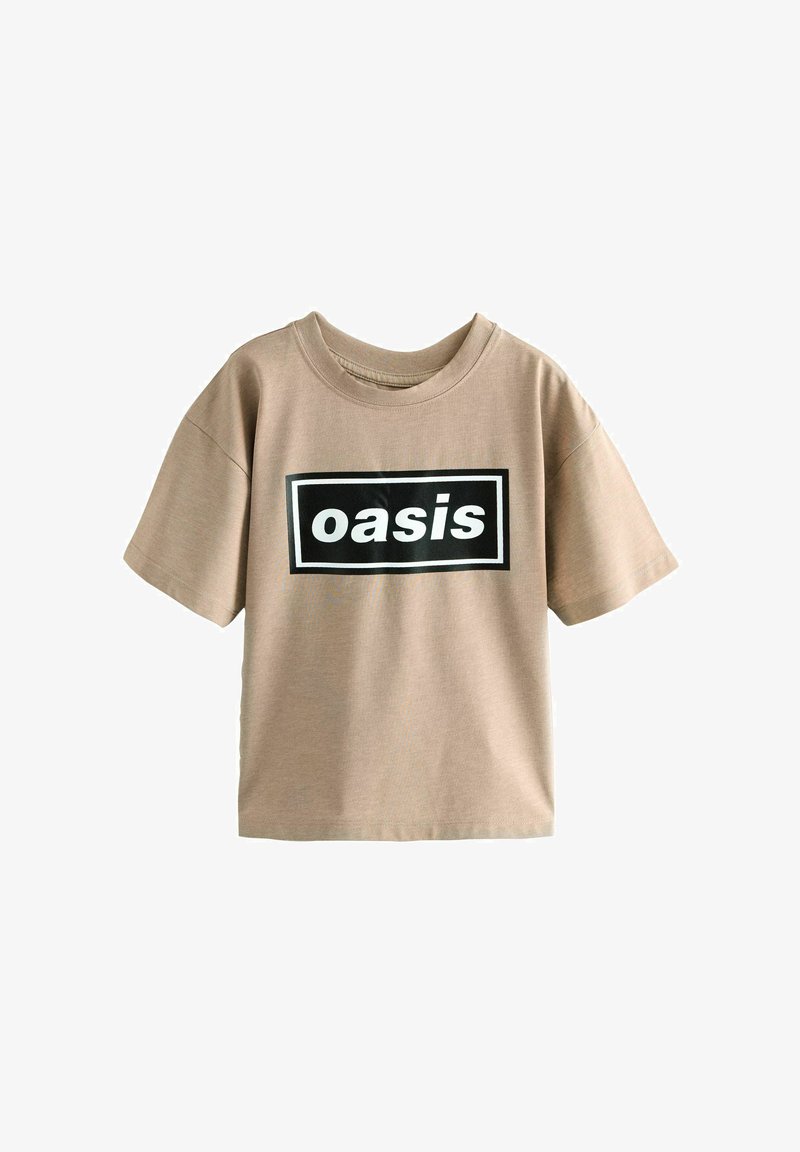 Beiges T-Shirt mit kurzen Ärmeln und einem schwarzen rechteckigen Logo in der Mitte, das das Wort "oasis" in weißen Kleinbuchstaben zeigt.