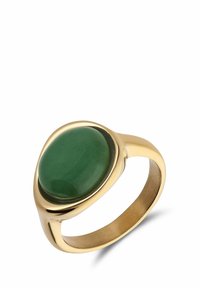 Goldring mit einem großen, polierten grünen Stein, der in einer runden Fassung eingesetzt ist. Glatter Band mit glänzender Oberfläche und ovalem Design.
