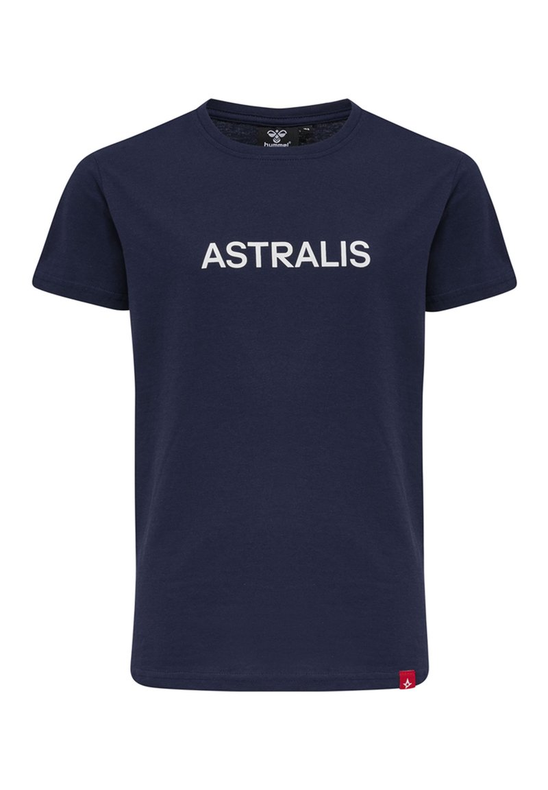 Mörkblå bomulls t-shirt med vit text "ASTRALIS", rund halsdesign, korta ärmar och en liten röd logotypdetalj vid fållen.