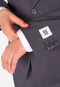 Thumbnail Image 6