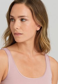 Hanro SEAMLESS - Maglietta intima - pale pink