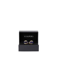 Gemelos redondos tono dorado con un revestimiento de esmalte azul, presentados en una caja negra texturizada con "SCALPERS" grabado en blanco.