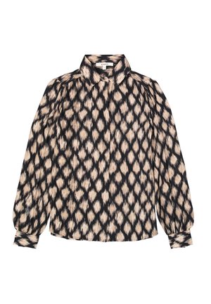 Blouse à manches longues en noir et beige avec un motif en losanges, dotée d'un col classique et de détails froncés aux épaules. Texture de tissu douce.