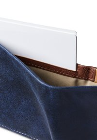 Bellroy HIDE AND SEEK - Geldbörse - ocean