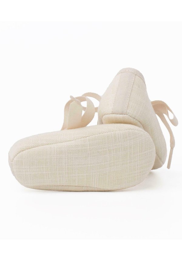 MERCEDITAS CON LAZO FAYA – Krabbelschuh – beige