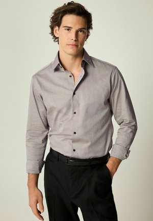 Next TEXTURED TRIMMED SINGLE CUFF - Shirt - neutral brown