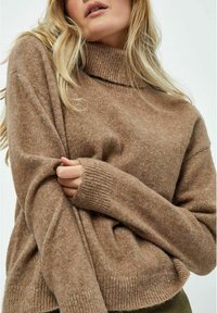 Desires DEGEA HIGH NECK PULLOVER - Strickpullover - pine bark