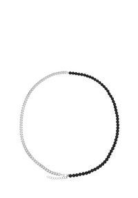 Collier en perles noires et chaîne en argent présentant des sections alternées de perles rondes et d'une chaîne maillée, avec un détail de fermoir réglable.