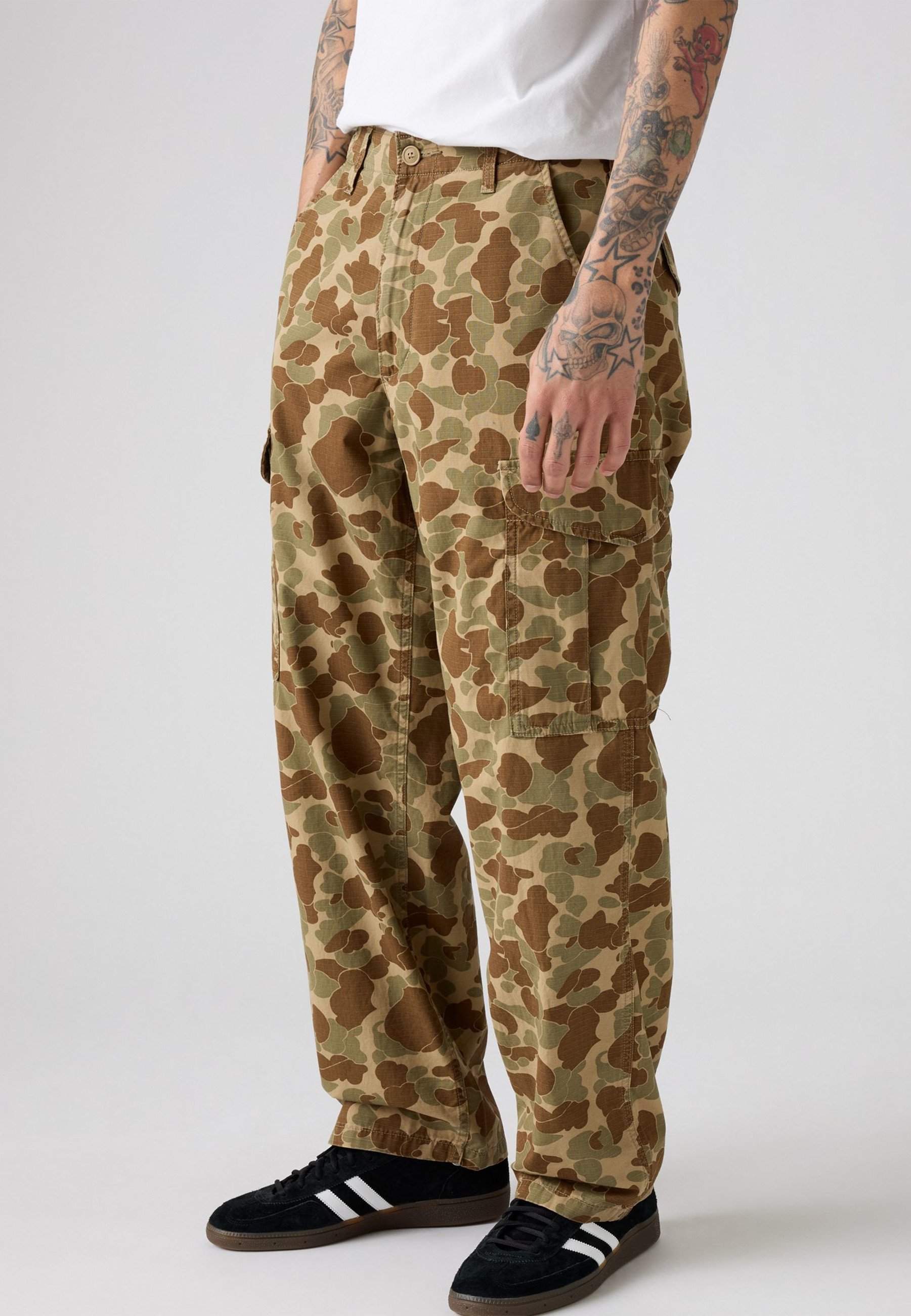 Levi's® XX CARGO BAGGY - Cargo trousers - classic duck harvest