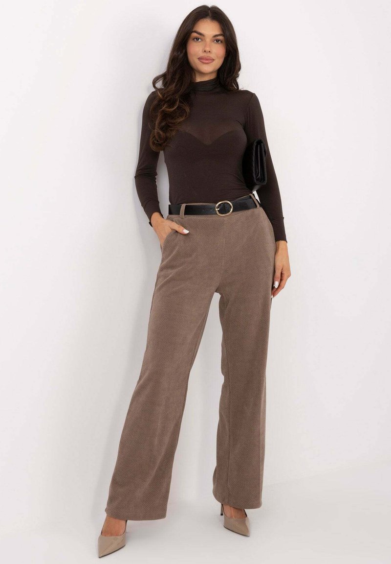 Madnezz House - Spodnie materiałowe