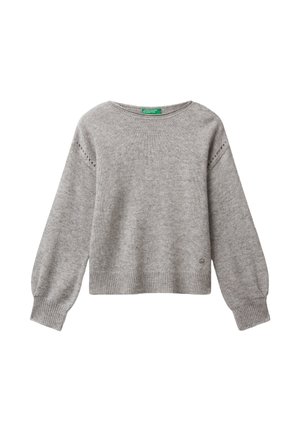 - Sweter