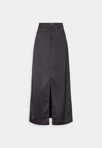 Svart maxikjol med hög midja, svag sprund framtill, bältesöglor och sidfickor, visad mot en enkel vit bakgrund.