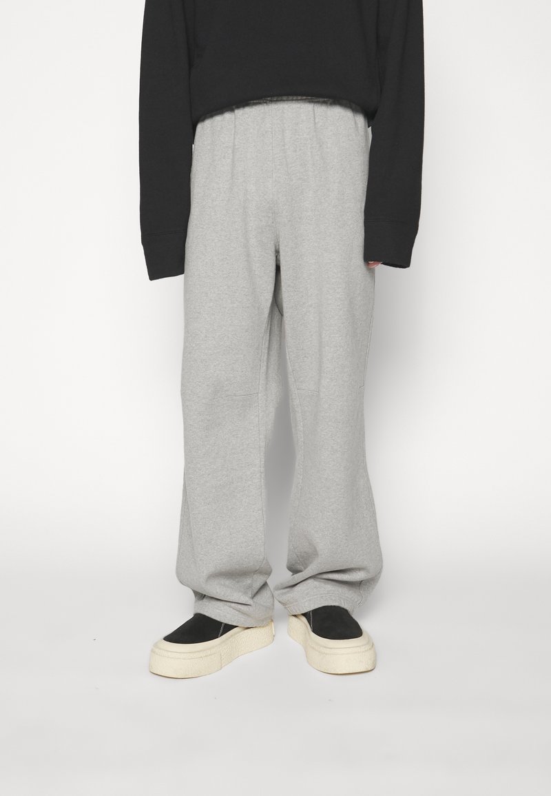 MM6 Maison Margiela PANTS - Jogginghose - grey melange/schwarz 