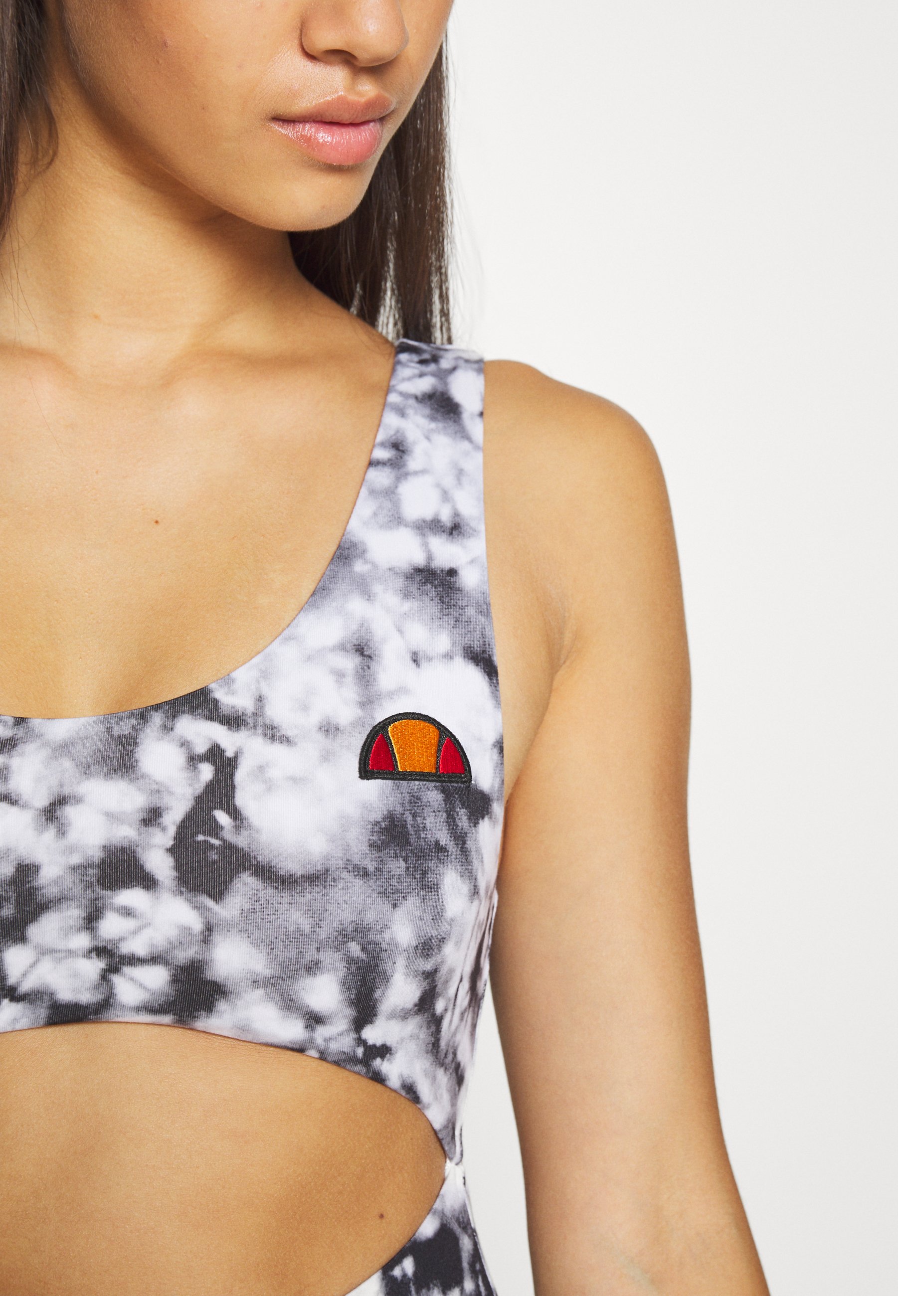 Ellesse GALANTI Topper black Zalando.no Ellesse GOZZI X SMILEY - Topper - black