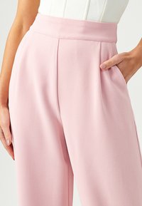BWLDR MIA - Auduma bikses - baby pink
