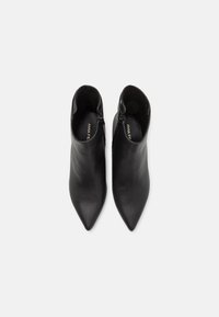 Anna Field Botines - black