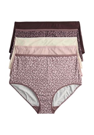 Stos pięciu damskich majtek z wysokim stanem w odcieniach mauve, beżu i brązu, dwa z wzorem w panterkę.