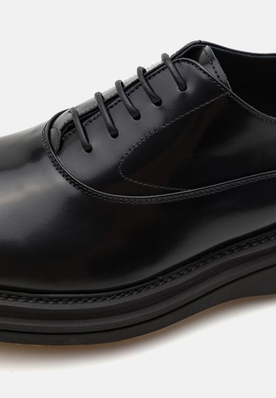 The Antipode OXFORD - Fűzős cipők - black