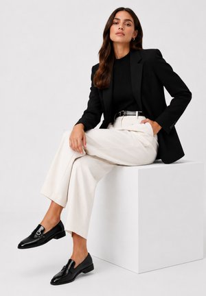 Day Vine, DAY VINE DAMEN SANDALETTEN SANDALETTEN - Instappers - schwarz