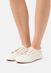 Superga 2750 CLASSIC - Sapatilhas - beige eggshell- avorio