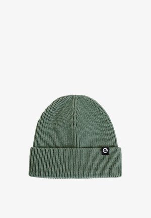 Protest, PRTCHAPTER TD - Muts - aspen green