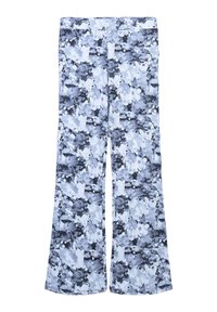 Spodnie w typie dzwonów z abstrakcyjnym wzorem akwarelowym w odcieniach niebieskiego i szarości. Wykonane z gładkiej tkaniny, z dopasowanym paskiem w talii i szerokimi nogawkami.