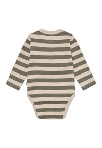 Langärmliger Babybody mit beigen und olivgrünen horizontalen Streifen, gerippter Textur und rundem Halsausschnitt, von hinten betrachtet.