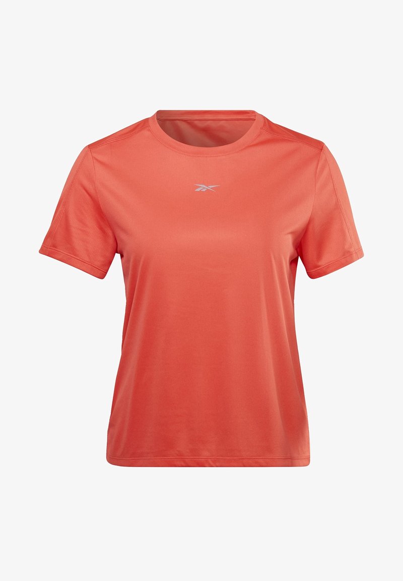 Korallfärgad sport-T-shirt med korta ärmar, rund halsringning och en lätt, slät textur. Har en liten logotyp på bröstet.