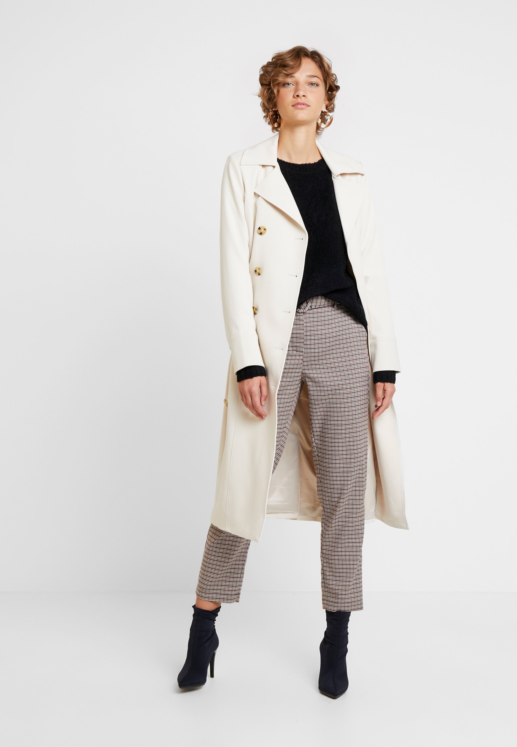 BOUCLE Strickjacke black BOUCLE Strickjacke black