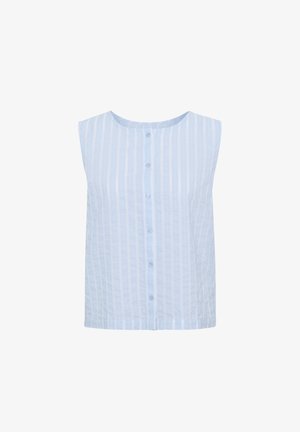 Bluză fără mâneci, de culoare albastru deschis, cu dungi verticale albe, guler rotund și închidere frontală cu nasturi albaștri deschiși.