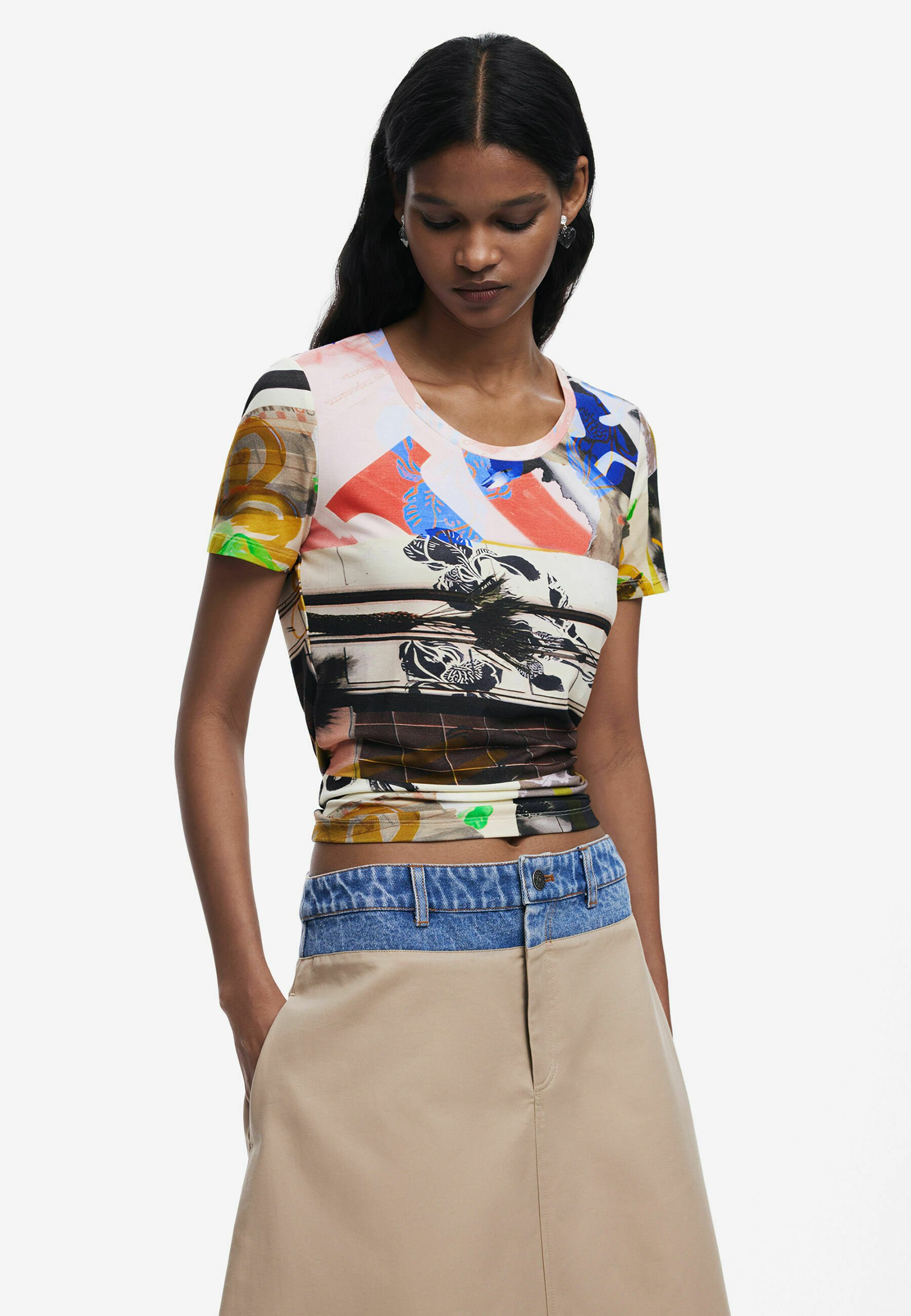 Desigual Women's Contrasting Face Print T-Shirt - Hand-Painted Design By Javier Mariscal