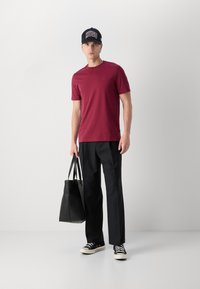 BOSS THOMPSON - Basic póló - dark red