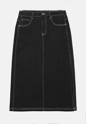 Svart denimskjørt med rett snitt, utstyrt med hvite sømmer, knappåpning foran og to frontlommer. Glatt tekstur.