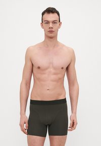 Thumbnail Image 4