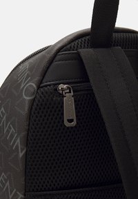 Valentino Bags ZEFIR - Zaino - nero/multicolor