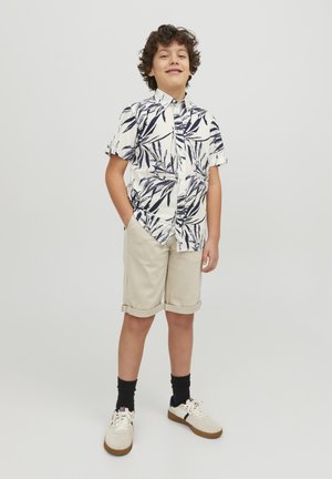 Jack & Jones, JPSTBOWIE JJSHORTS SOLID SN JNR - Shorts - oxford tan