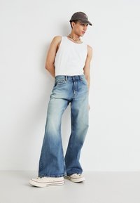 Weekday TIME LOOSE - Vaqueros rectos - blue