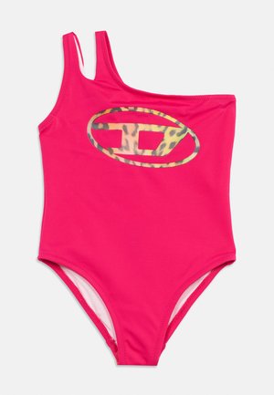 Maillot de bain une épaule rose vif avec un logo ovale imprimé léopard centré sur la poitrine.