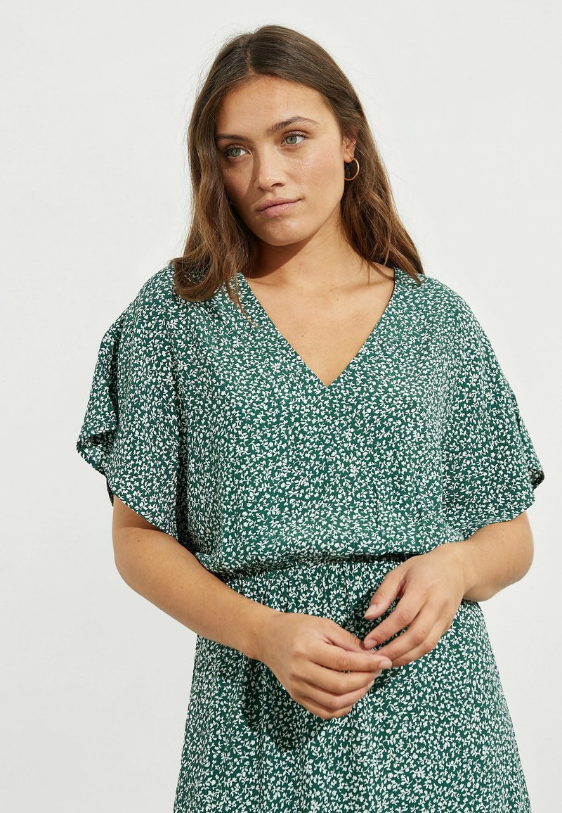 Damen Freizeitkleider | mbyM RICALI M Freizeitkleid carola green print/grün - AM75905 Damen Freizeitkleider | mbyM RICALI M Freizeitkleid carola green print/grün - AM75905