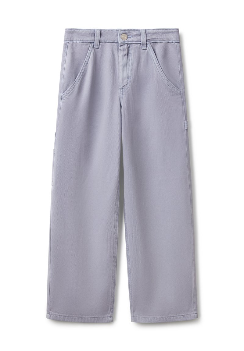 Pantalones de pierna ancha en gris claro, fabricados en denim de algodón, con bolsillos delanteros y un bolsillo lateral, cierre de botón y pasadores para cinturón.
