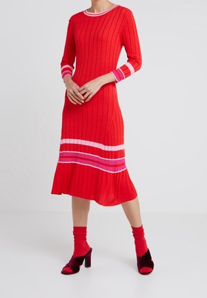 Strickkleid - coral