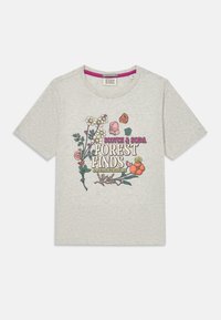 Jasnoszara koszulka typu T-shirt z kolorową grafiką przedstawiającą kwiaty i owady oraz napisem "SCOTCH & SODA FOREST FINDS". Okrągły dekolt i krótkie rękawy.