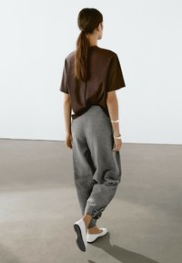 Thumbnail Image 3