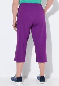 Ulla Popken JOGGING 7/8-LENGTE - Pantalones deportivos - blackberry