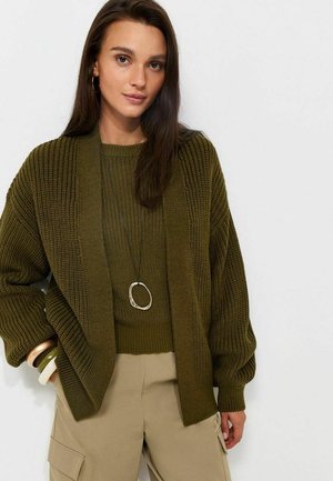 New Look, DARK KHAKI RIBBED  BALLOON SLEEVE CARDIGAN - Cardigan - khaki