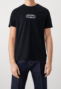 Tommy Hilfiger Camiseta estampada - dark blue