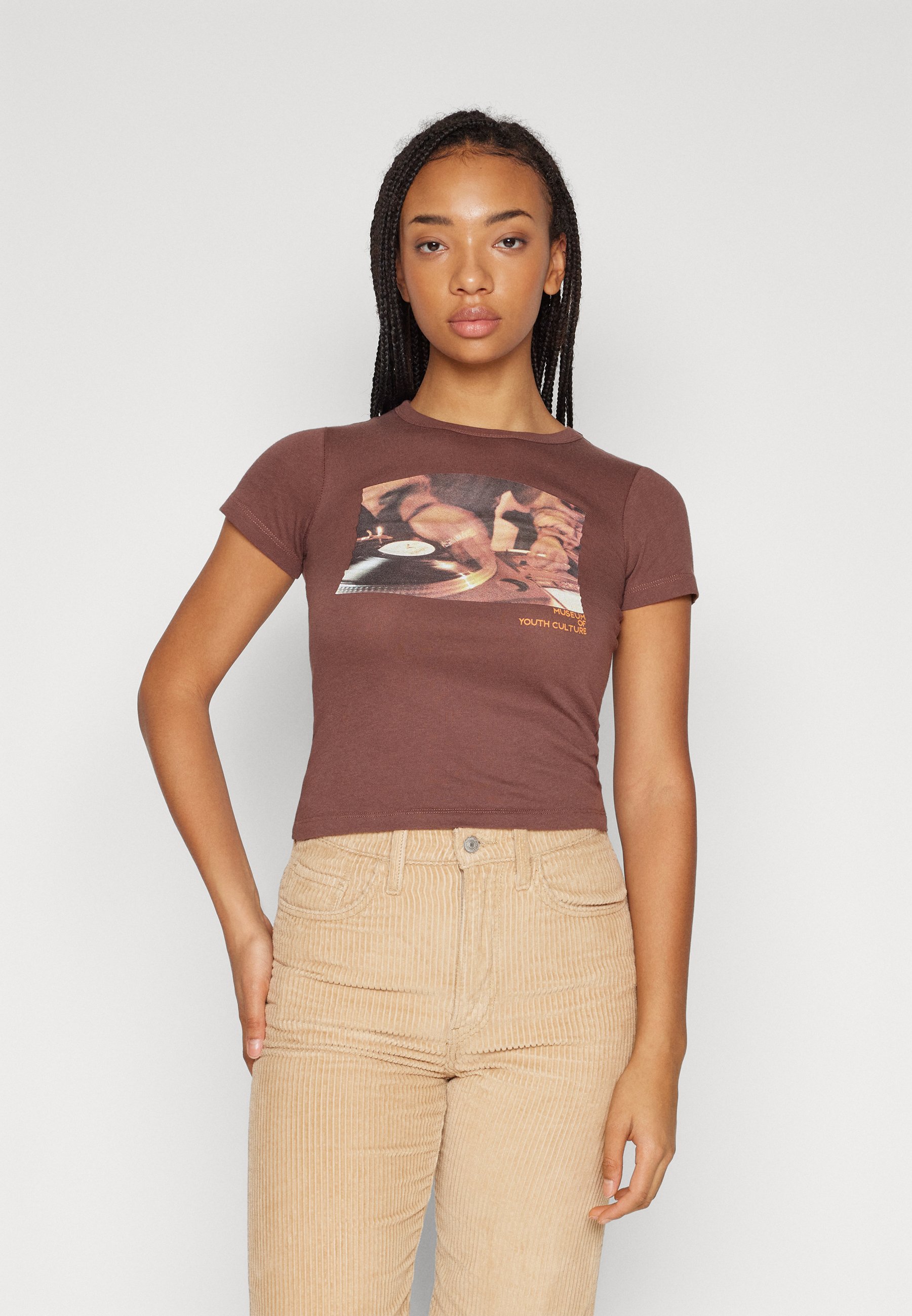 BDG Urban Outfitters BABY TEE - Print T-shirt - chocolate/brown - Zalando.ie