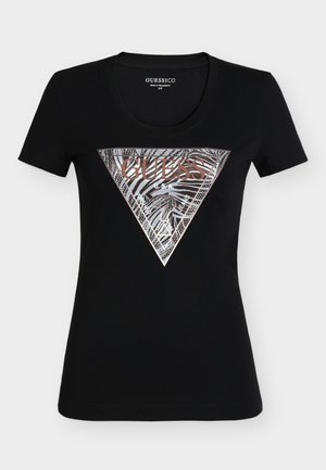 T-shirt noir ajusté Guess à manches courtes avec un logo triangulaire métallique argent et bronze comportant des rayures zèbre et le texte "Guess U.S.A."