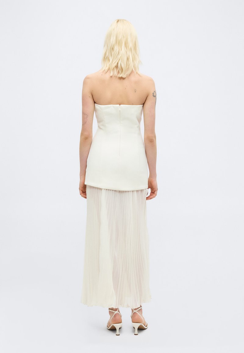 Gina Tricot DROPPED WAIST SCARF DRESS - Occasion wear - creme/off-white -  Zalando.ie
